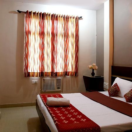 Hotel Shubh Laxmi Udaipur Esterno foto