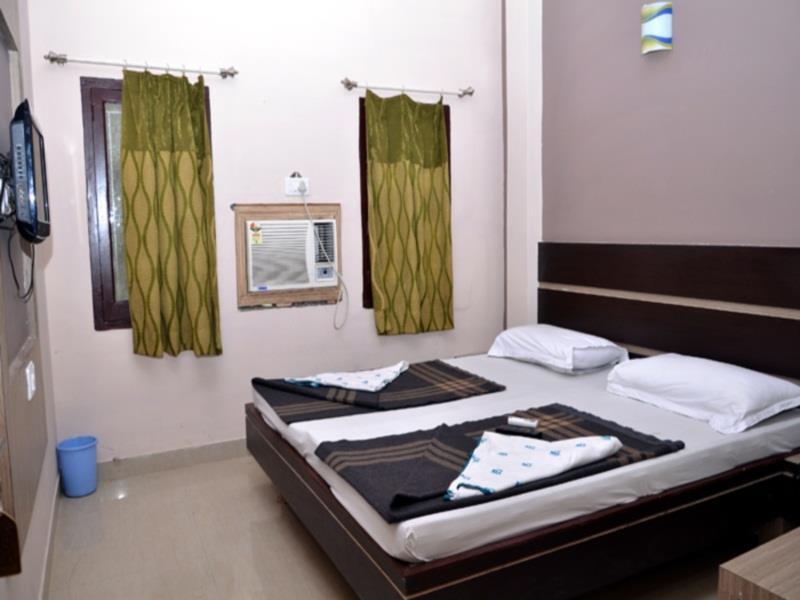 Hotel Shubh Laxmi Udaipur Esterno foto