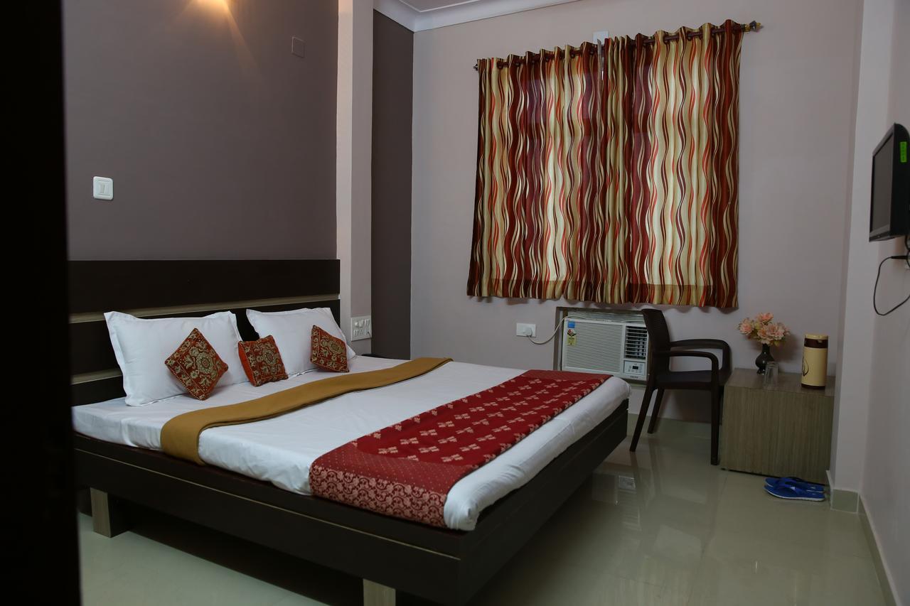 Hotel Shubh Laxmi Udaipur Esterno foto