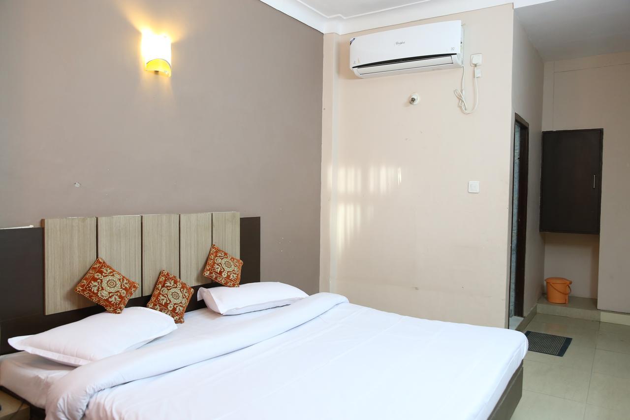 Hotel Shubh Laxmi Udaipur Esterno foto